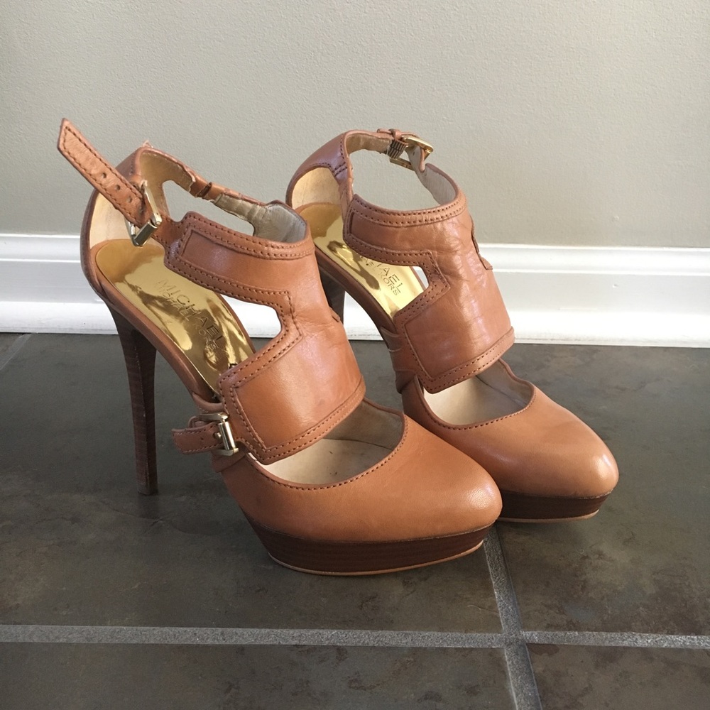 Michael Kors Heels!! **Size 6**